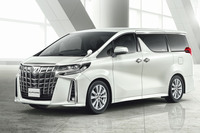 2021年上半期の新車販売台数3位は「トヨタ・アルファード」。車両本体価格359万7000円～775万2000円という高額車にもかかわらず、半年間で5万6778台も販売されている。