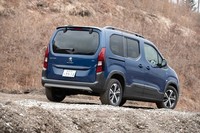 続いて試乗したのはプジョーのMPV「リフター」。グレードは2021年3月に設定された新たな上級グレードの「GT」。