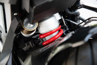 上級グレードの「プレミアムライン」「プレミアムスタンダード」には、電子制御サスペンションの「ダイナミックESAプロ」が装備される。