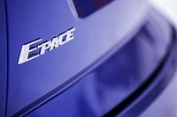 ジャガーEペースR-DYNAMIC SE P250