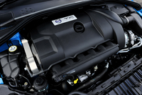 3リッター直6ターボエンジンは「ポールスター・パフォーマンス・パッケージ」の装着により、304psから329psへ強化されている。