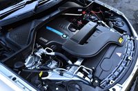 パワーユニットは2リッター直4ターボエンジンと電動モーターの組み合わせ。システム全体で313psの最高出力と45.9kgmの最大トルクを発生する。