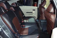 トヨタ、新型ハイブリッド車「アクア」を発売の画像