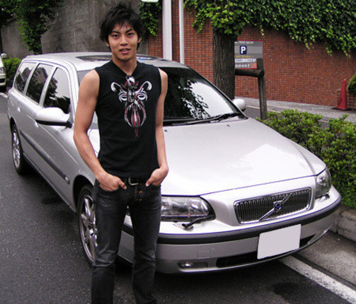 有薗啓剛クンと、愛車「ボルボV70」