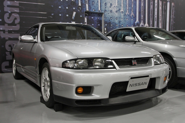 日産 skyline GT-R ミニカー 展示 32 33 展示保管のみ 名車 日産