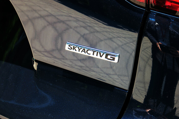 マツダCX-60 25S Sパッケージ（「SKYACTIV G」バッジ）