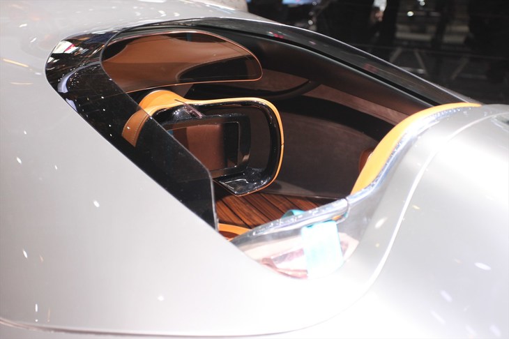 メルセデス・ベンツ・ヴィジョンEQシルバーアロー（コックピット周辺部）