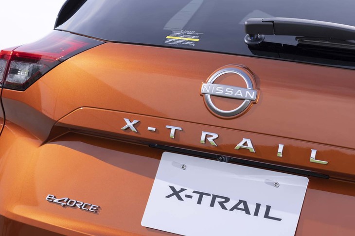 日産エクストレイルG e-4ORCE