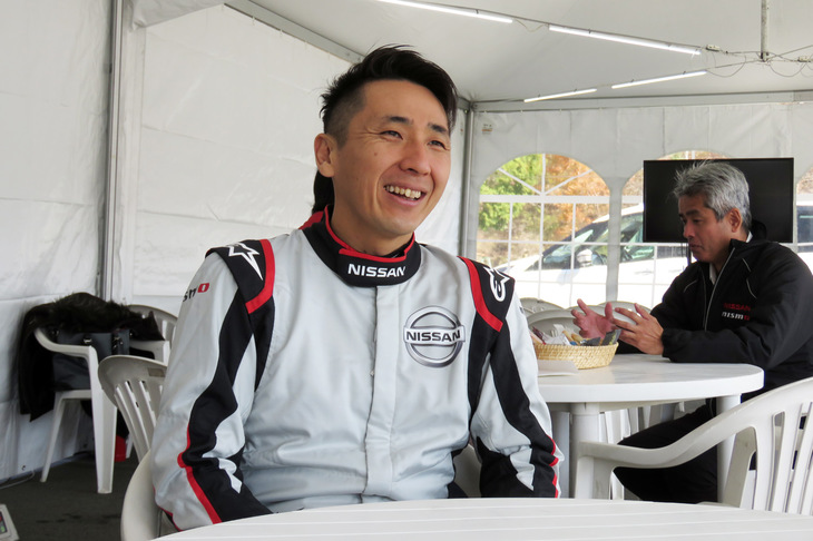 松田選手いわく、初めて乗るクルマの性能を短時間の試乗で理解するコツは「まずはストレートで急加速とフルブレーキを試すのがいい。直線だと滑りませんからね」とのこと。試乗する前に聞いておきたかった。