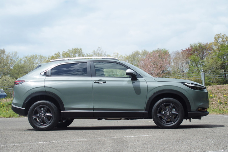 ホンダ・ヴェゼルe：HEV X HuNTパッケージ（サイドビュー）