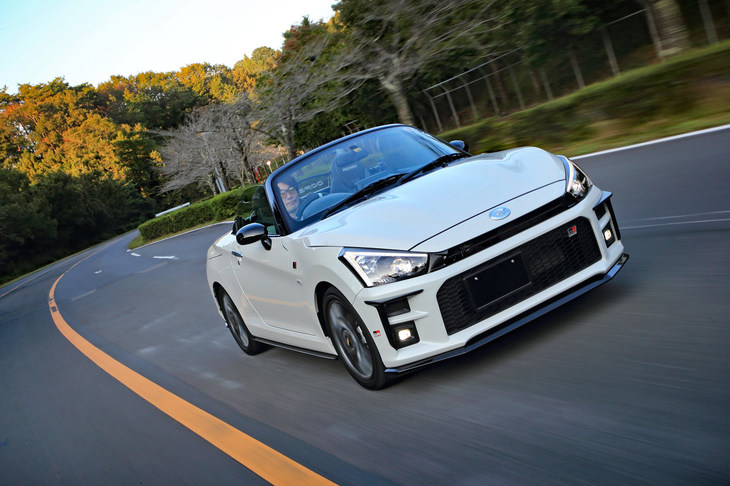 TRDは、仕様の異なる3台の「コペンGRスポーツ」の乗り比べ試乗を実施した。写真はGRパーツが“フル装備”されたコペンGRスポーツ。