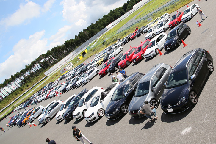 会場には「ゴルフGTI」など約240台のフォルクスワーゲン車が集合。関東だけでなく、関西や北陸など、遠方からの参加するオーナーも。