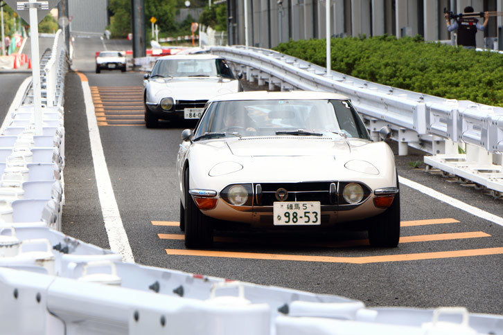 同乗試乗は、メガウェブ内に設けられた1.3kmの試乗コースを使って行われた。