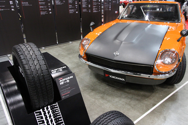 先日、ハイパフォーマンスタイヤの名作「ADVAN HF Type D」を復刻販売することを発表した横浜ゴムもブースを出展。今秋にまず195/70R14が発売予定だが、そのほかの希望サイズや価格などに関するアンケートを会場で実施していた。