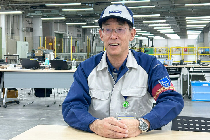 工場のオートメーション化と、現場における人と機械の分業について話をうかがった、北本工場の佐伯一哉工場長。