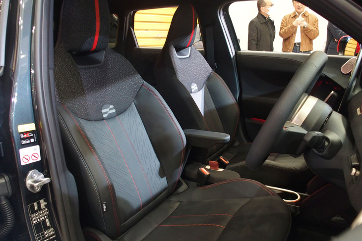 MINIジョンクーパーワークス エースマンE（フロントシート）