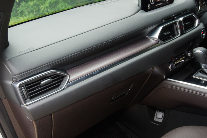 マツダCX-8 XD Lパッケージ（本杢パネル）