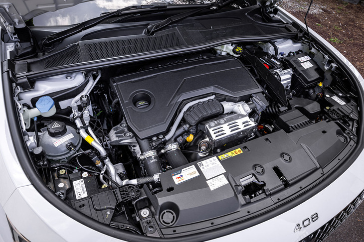 新開発の1.2リッター直3ガソリンターボエンジンに、モーターを内蔵した6段デュアルクラッチトランスミッション「e-DCT」を組み合わせる48Vマイルドハイブリッドを搭載。システム最高出力は145PSと発表されている。駆動方式はFF。