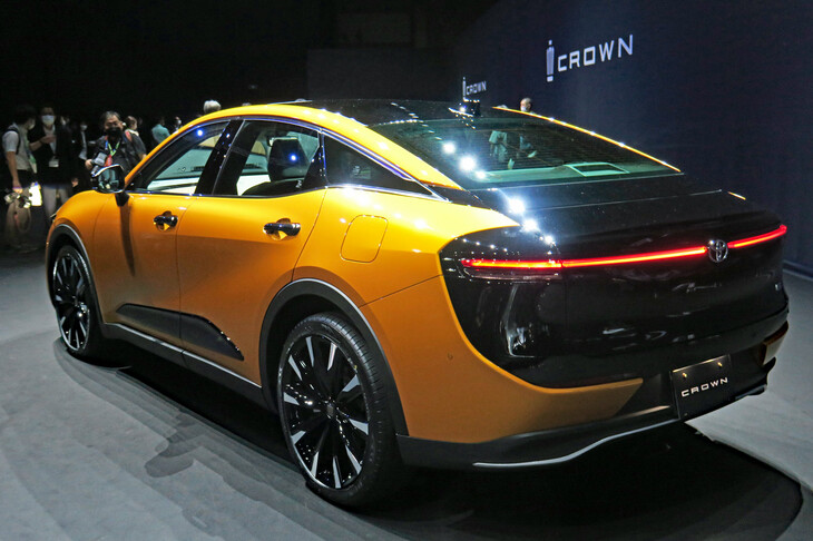 トヨタ・クラウン クロスオーバー（エクステリア）