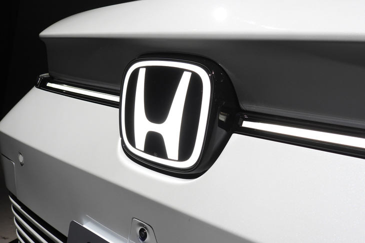 ホンダ・インサイト（「H」マーク）