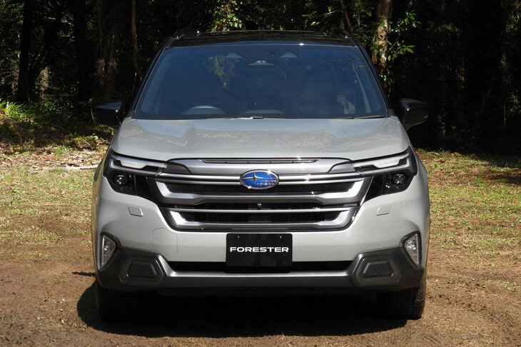 スバル・フォレスター プレミアムS：HEV EX（フロント）