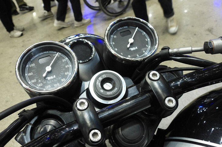 BSAゴールドスター650