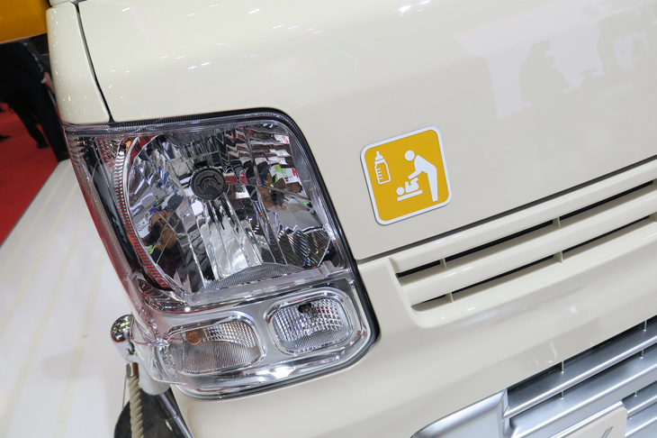 スズキ・エブリイどこでもベビールーム with コンビ