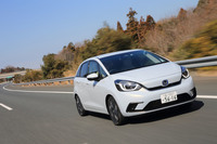ホンダ・フィット ネス（FF/CVT）／フィットe：HEVホーム（FF）【試乗記】