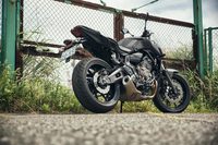 「MT-07」は2018年4月にマイナーチェンジを受けており、運動性能や快適性が改善されたほか、フェンダーやフューエルタンクまわり、ランプ類など、各部のデザインにも手が加えられた。