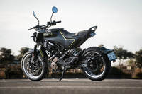 ハスクバーナのスクランブラーモデル「スヴァルトピレン401」。2019年の上旬には、より大排気量のエンジンを搭載した「スヴァルトピレン701」の市場投入もアナウンスされている。