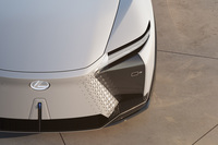 レクサスLF-Zエレクトリファイド