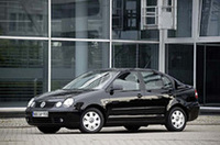 VW「ポロ」の3BOX版やSUV風モデルを出展