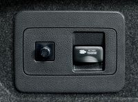 AC100V・1500Wのアクセサリーコンセントが全車にオプション設定された。