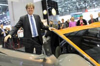 スティーレ・ベルトーネのデザインダイレクター時代のマイケル・ロビンソン氏。2012年のジュネーブモーターショーで。