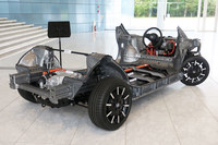 RRの駆動レイアウトが採用される「ホンダe」だが、当初はFFで開発が進められていたという。