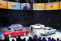 隣接するコボ・アリーナで行われた新型「フォード・フュージョン」のプレスカンファレンス。