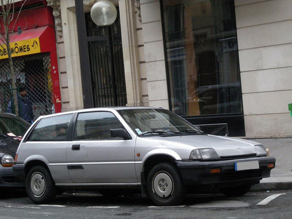 第174回 突然 ワンダーシビックな街角 マッキナ あらモーダ Webcg