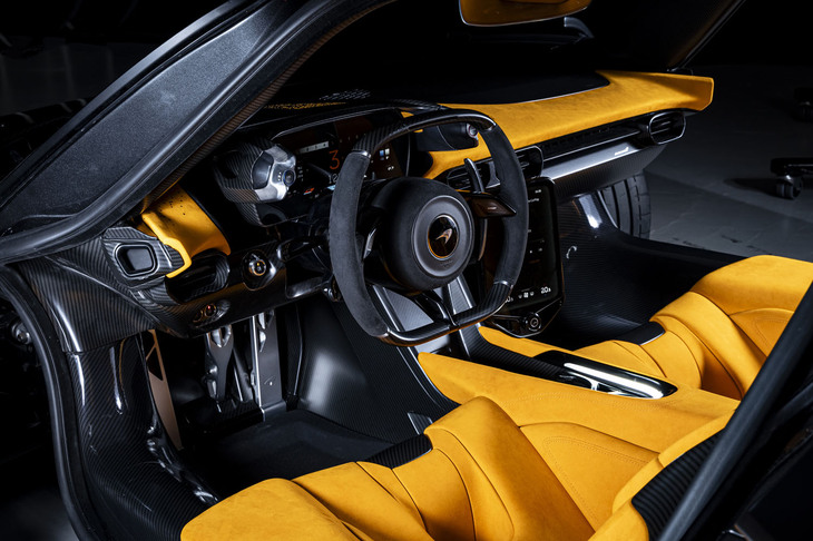 マクラーレンW1（インストゥルメントパネル）