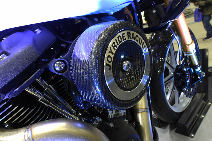 JOYRIDE SPEED SHOPの手になる「ハーレーダビッドソン・ローライダーST」。