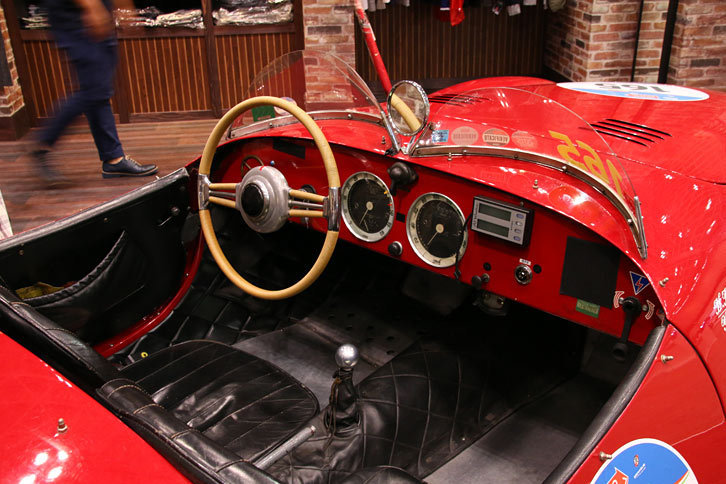 Mile Miglia／VETERANCAR CLUB JAPAN／La Festa Mille Migliaのブースに展示された「チシタリア202」。