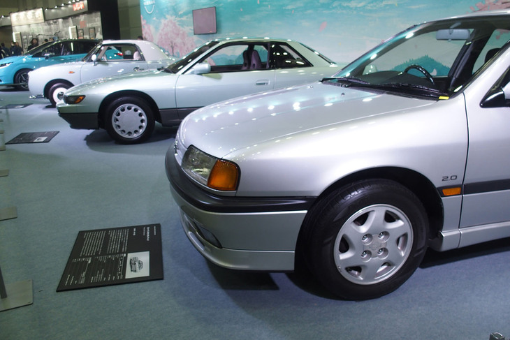 「LOVE GOES ON -Nissan Loves Every Customer-」をテーマとした日産ブースの様子。