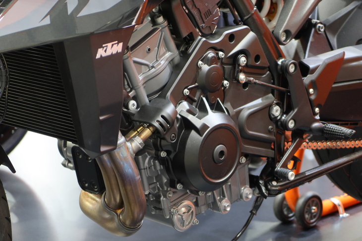 KTM 990デューク