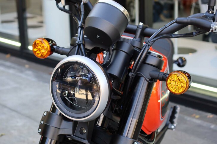 ハーレーダビッドソンX500（ヘッドランプ周辺部）