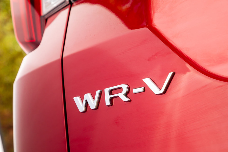 車名は「Winsome Runabout Vehicle（ウインサム ランナバウト ビークル）」の頭文字から。インドでは「エレベイト」の名で販売されている。