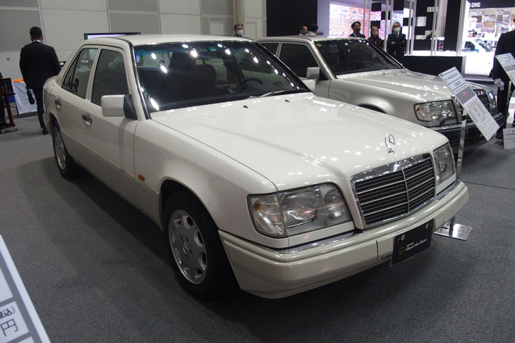 メルセデス・ベンツE320（1995年）／ヤナセクラシックカーセンター