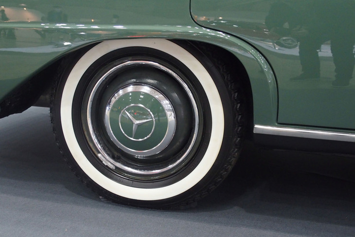 メルセデス・ベンツ230Sユニバーサル（1966年）／シルバースター