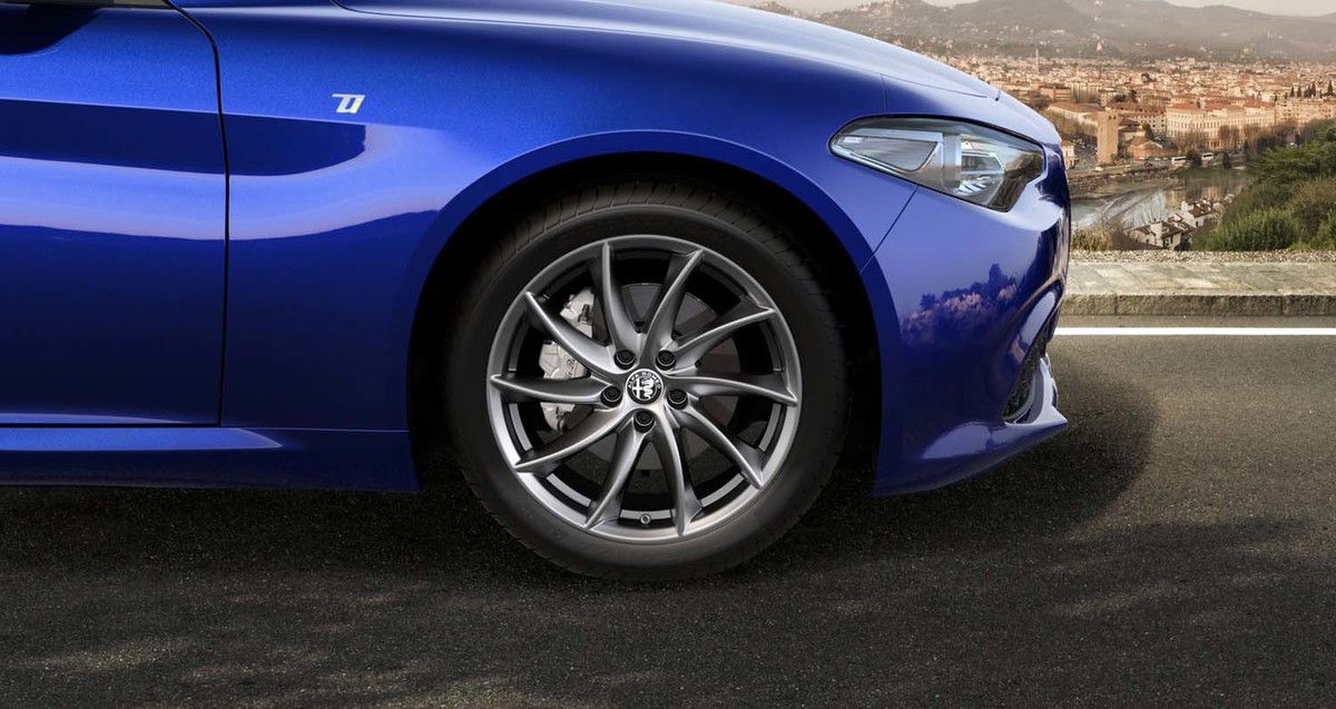 アルファロメオ　ジュリアTI　（Silver） アルファ・ロメオ ジュリアT.I クラッシクカー ヴィンテージカー