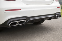 「メルセデスAMG E63 S 4MATIC＋」は、排気管内に3つの連続可変エキゾーストフラップを装備。走行モードの切り替えやボタン操作により、排気の音質を変えられる。