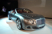 ベントレー、2台の新型「コンチネンタル」を公開