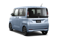 「日産ルークス ハイウェイスターX」の車両本体価格はFF車が191万9500円、4WD車が203万3900円。
